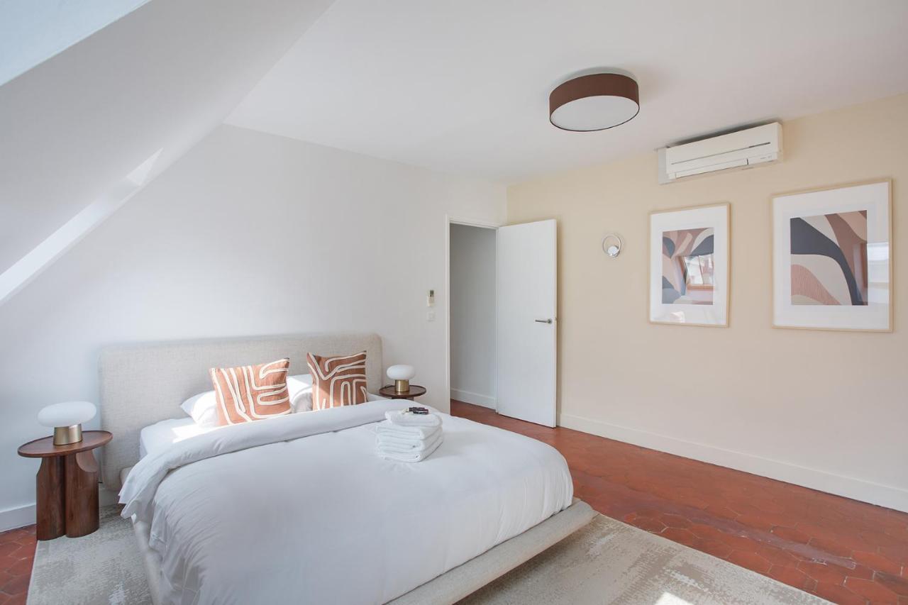 Apartement Montaigne George V By Studio Prestige Parigi Esterno foto
